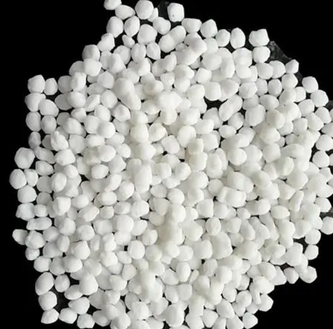 Compacted granular ammonium sulphate